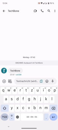 Schritt 2: Tippe auf die Sprachwechseltaste (Globus-Symbol) oder halte die Leertaste Sprache bei Eingabe ändern - Tippe auf die Sprachwechseltaste (Globus-Symbol) oder halte die Leertaste